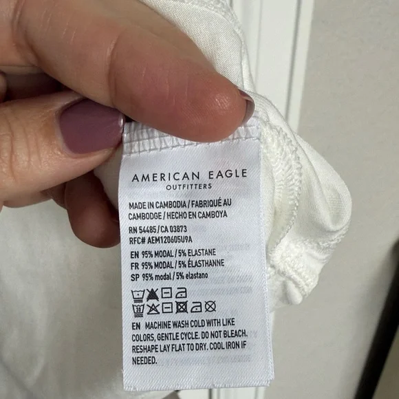 American Eagle Soft & Sexy V-Neck Tee, White, Extra Large, NWT - Picture 7 of 7